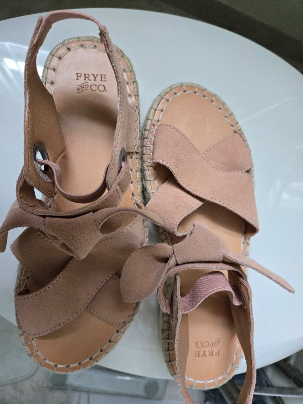 NWOT Frye and Co. Sandals